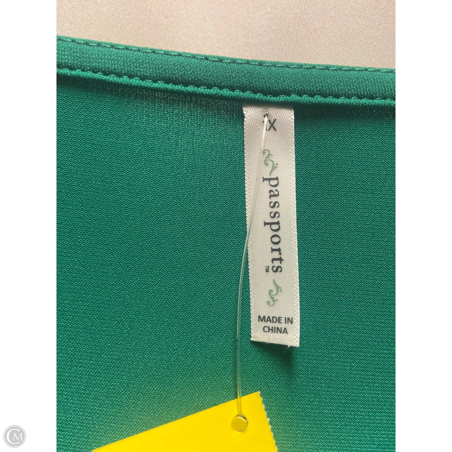 Top Short Sleeve By Passport In Green, Size: 1x