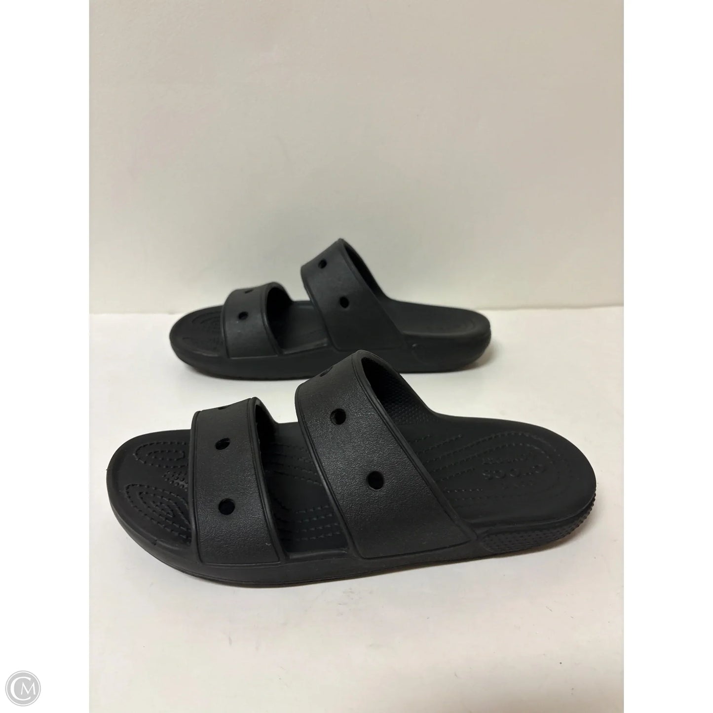Sandals Flats By Crocs In Black, Size: 8