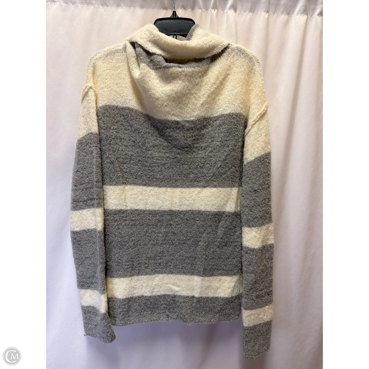 Sweater By Hem & Thread In Grey, Size: L