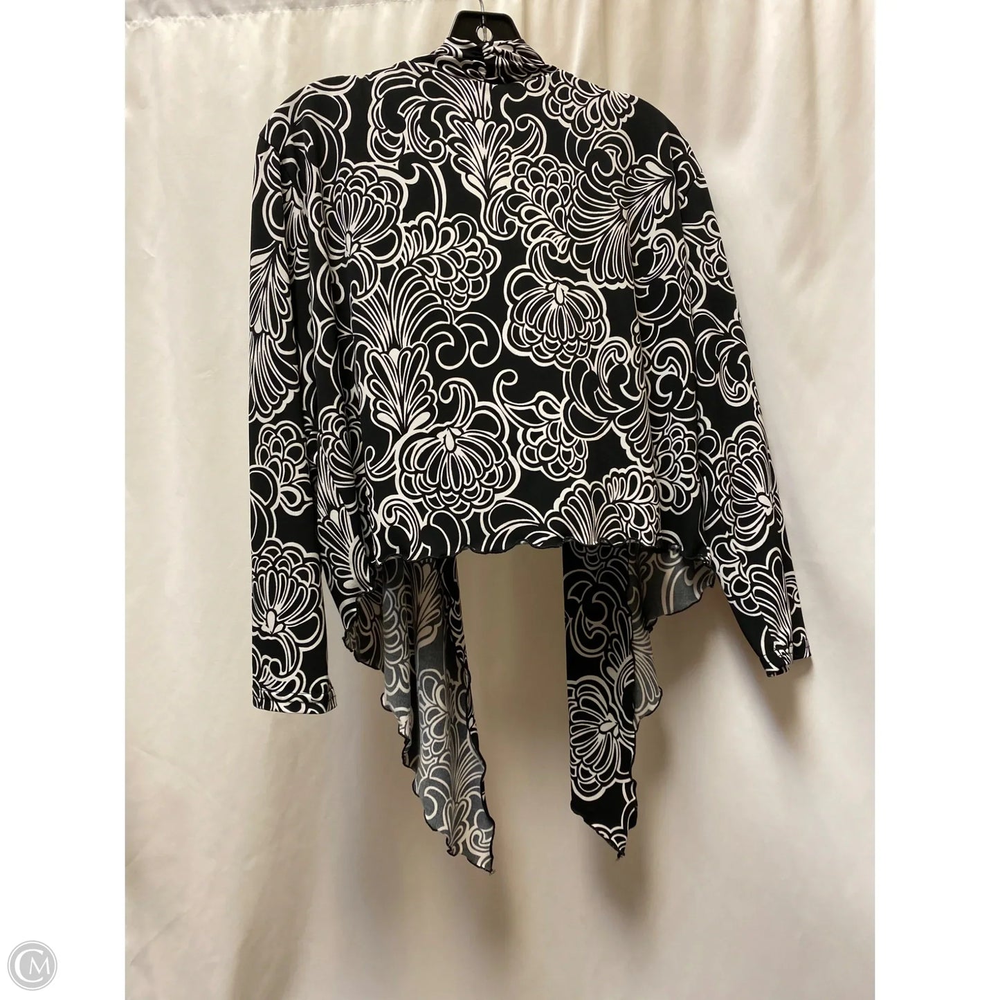 Cardigan By Clothes Mentor In Black & White, Size: Osfm