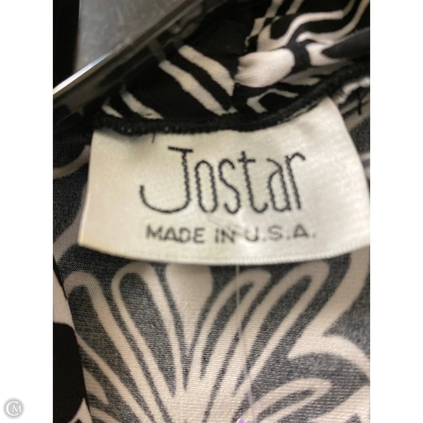 Cardigan By Clothes Mentor In Black & White, Size: Osfm