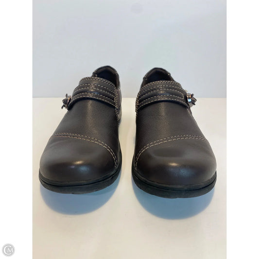 Shoes Flats By Clarks In Brown: Size 8