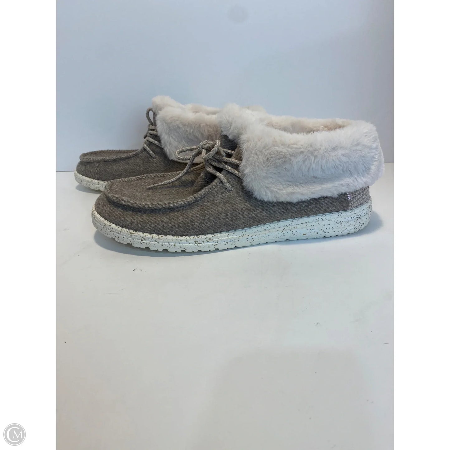 Shoes Flats By Hey Dude In Grey, Size: 10