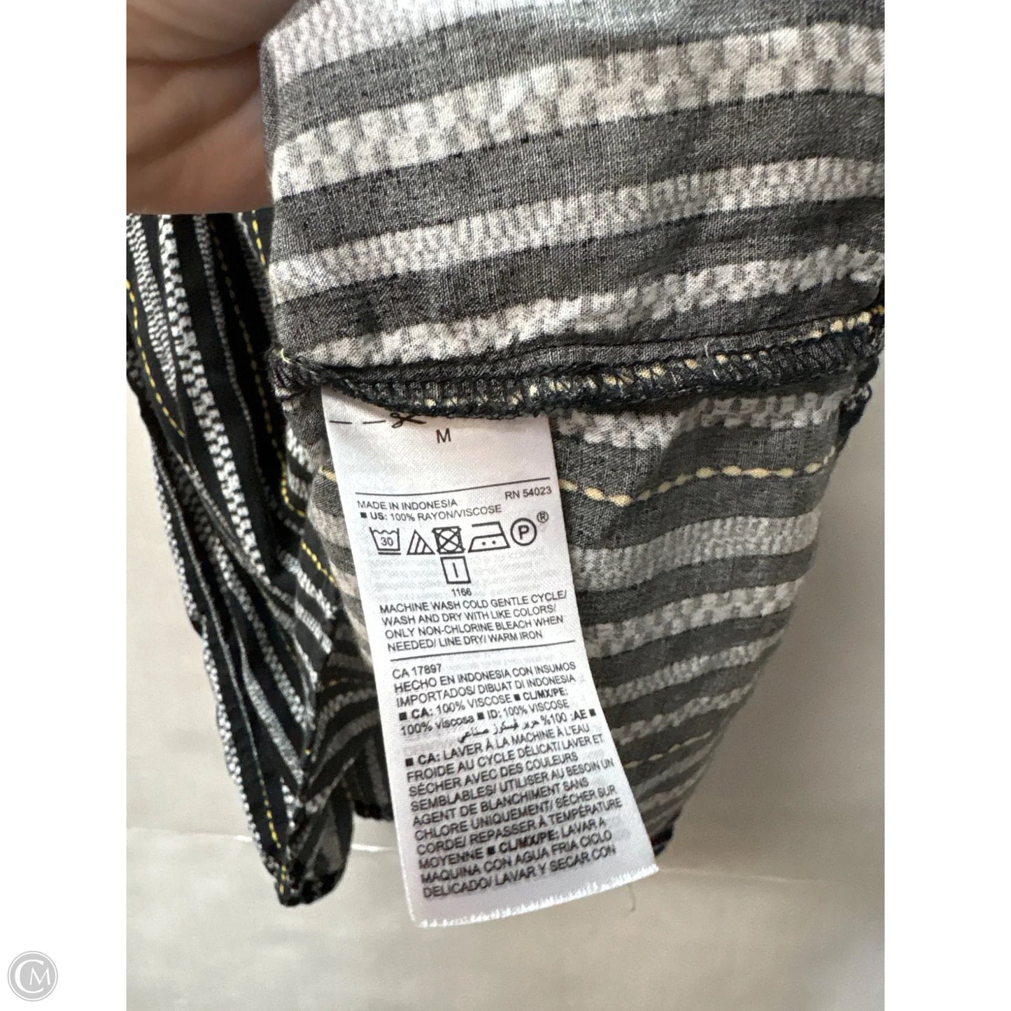 Top Sleeveless By Old Navy In Black, Size: M