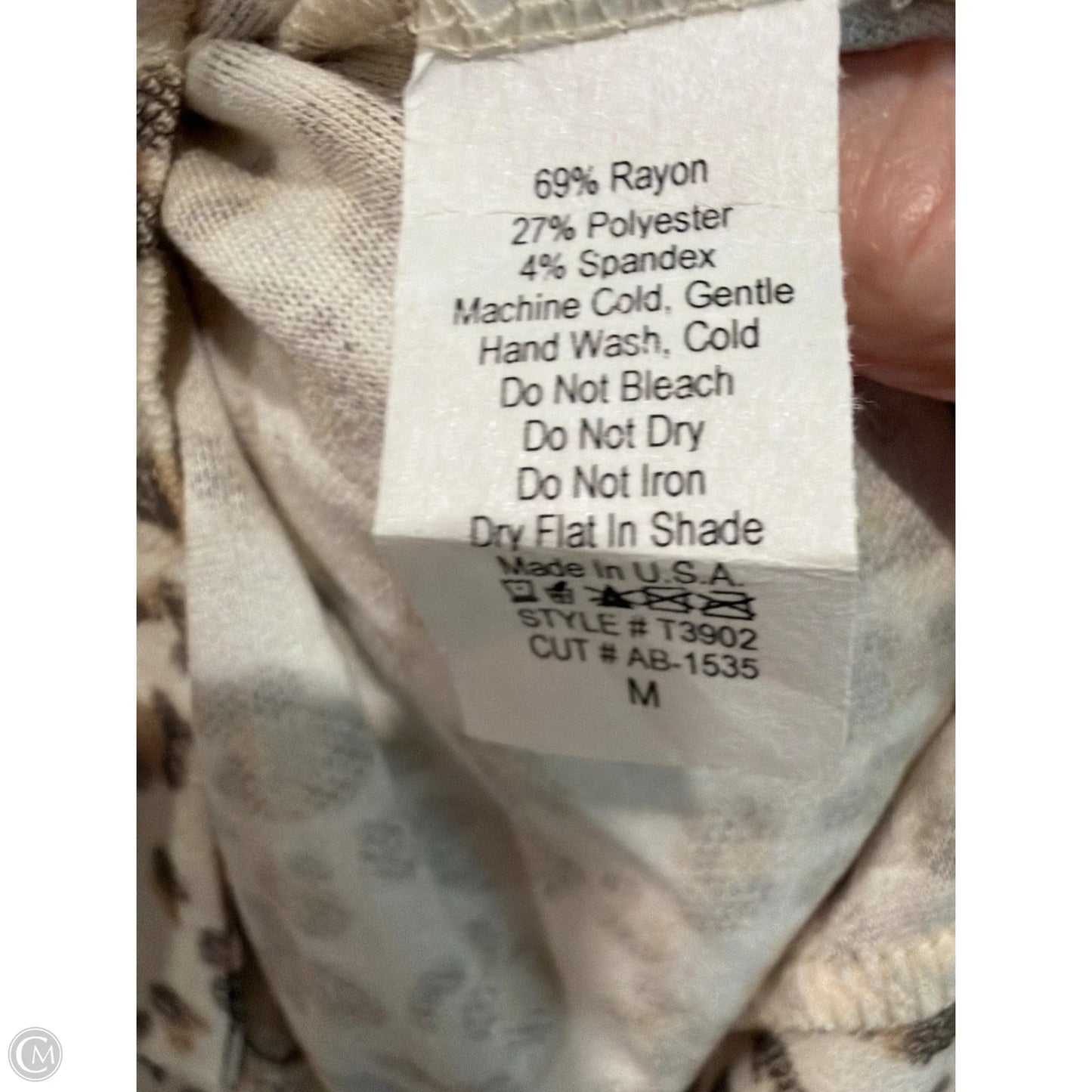 Top Long Sleeve By Clothes Mentor In Animal Print, Size: M