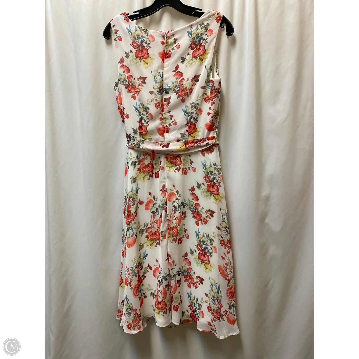 Dress Casual Midi By Clothes Mentor In White, Size: M