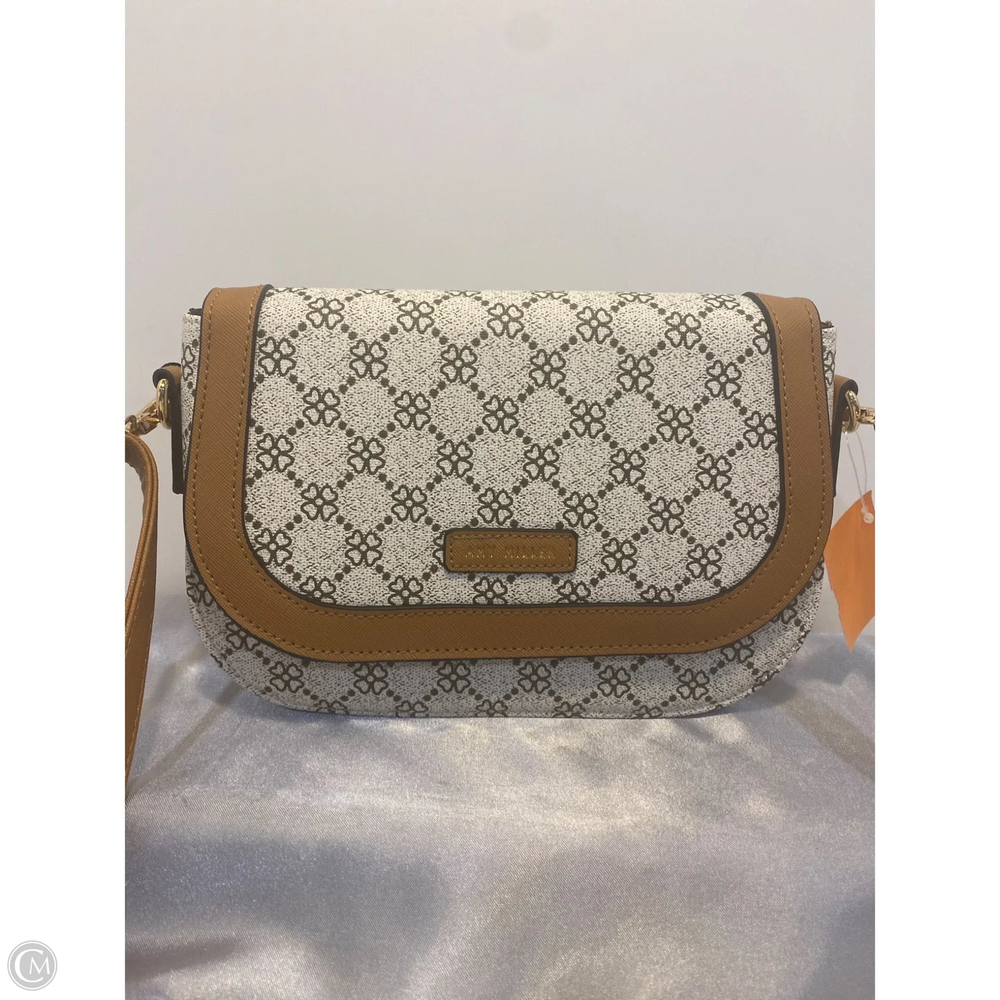 Crossbody By Clothes Mentor, Size: Medium