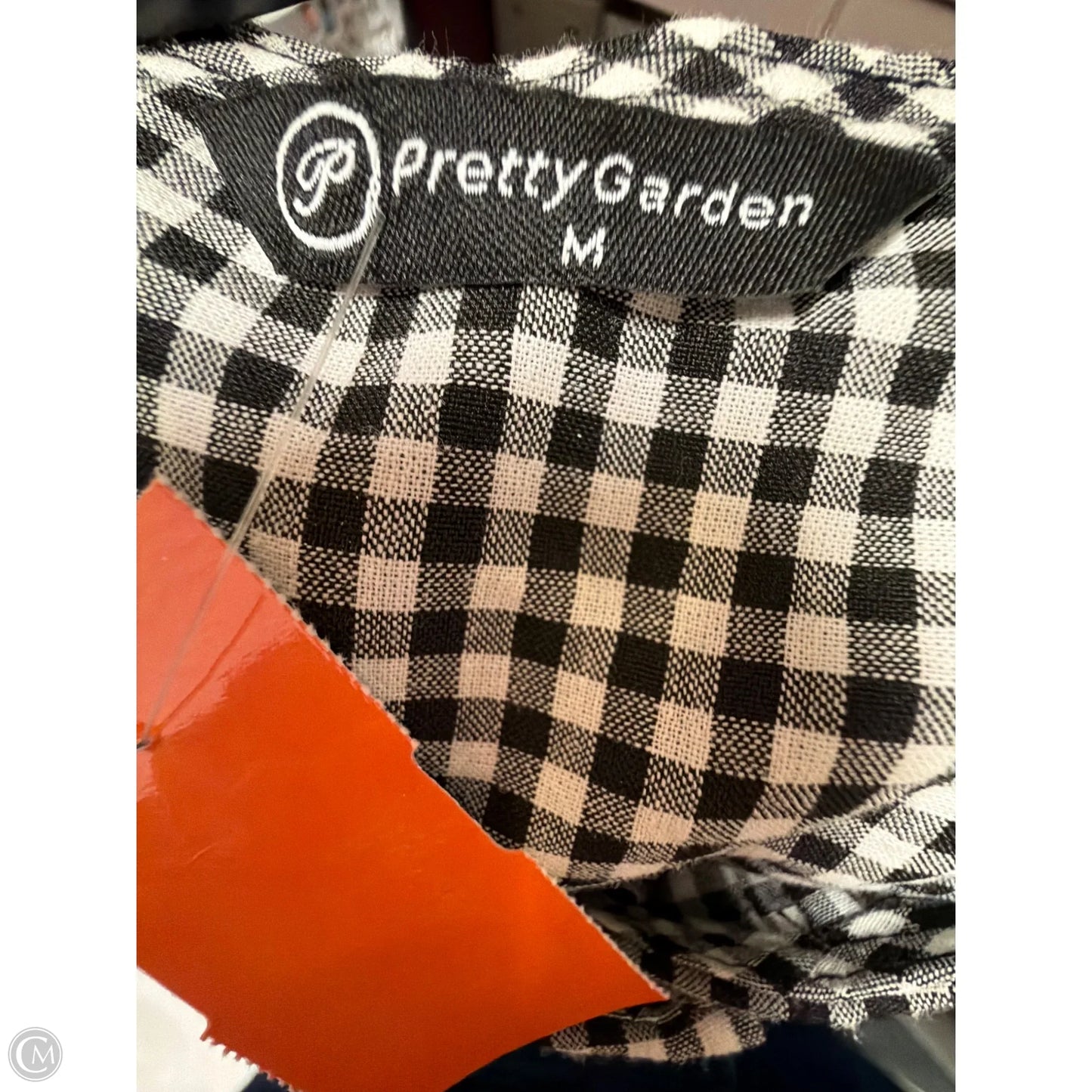 Top Long Sleeve By Clothes Mentor In Black & White, Size: M