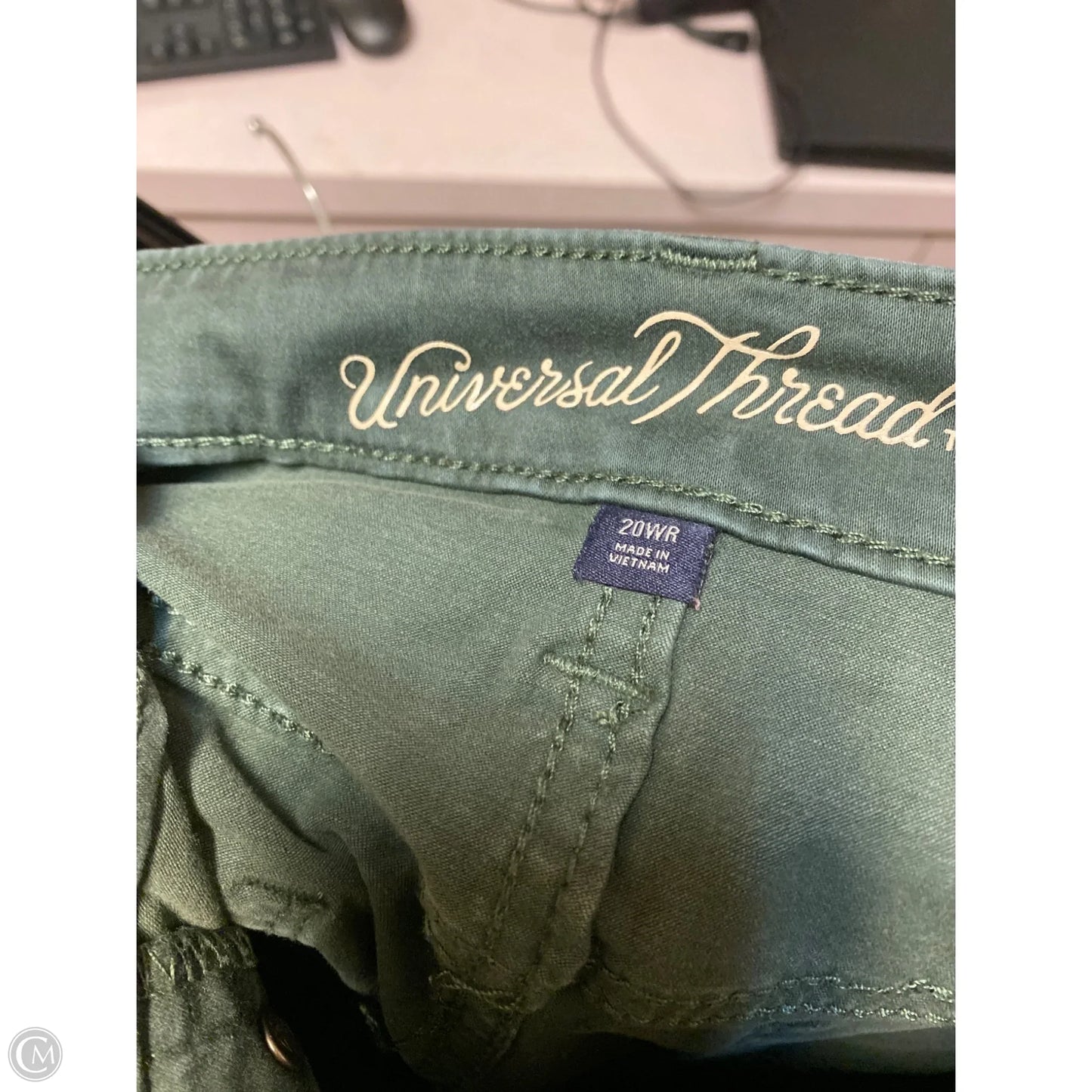 Pants Cargo & Utility By Universal Thread In Green, Size: 20