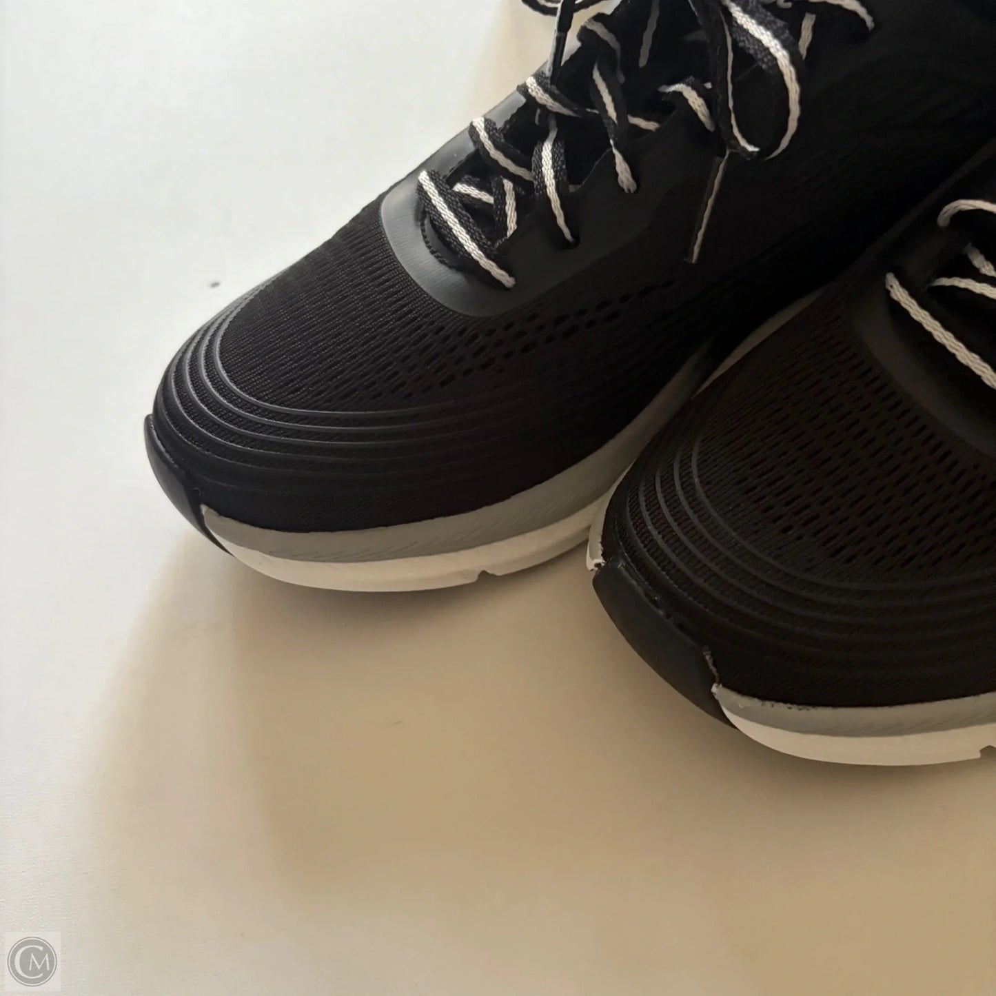 Shoes Athletic By Reebok In Black, Size: 8