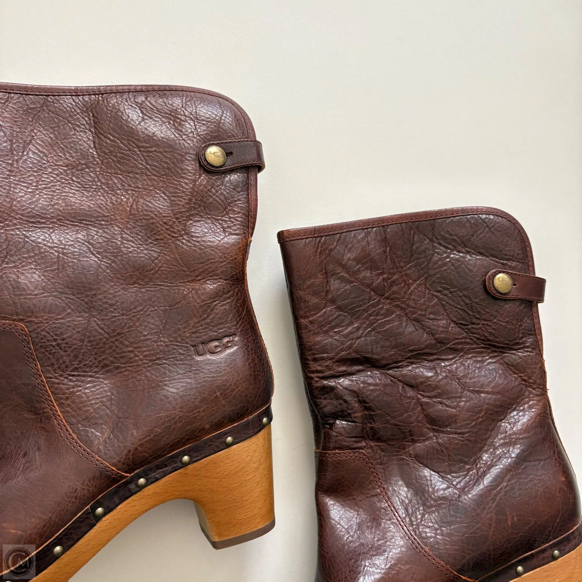 Boots Designer By Ugg In Brown, Size: 8