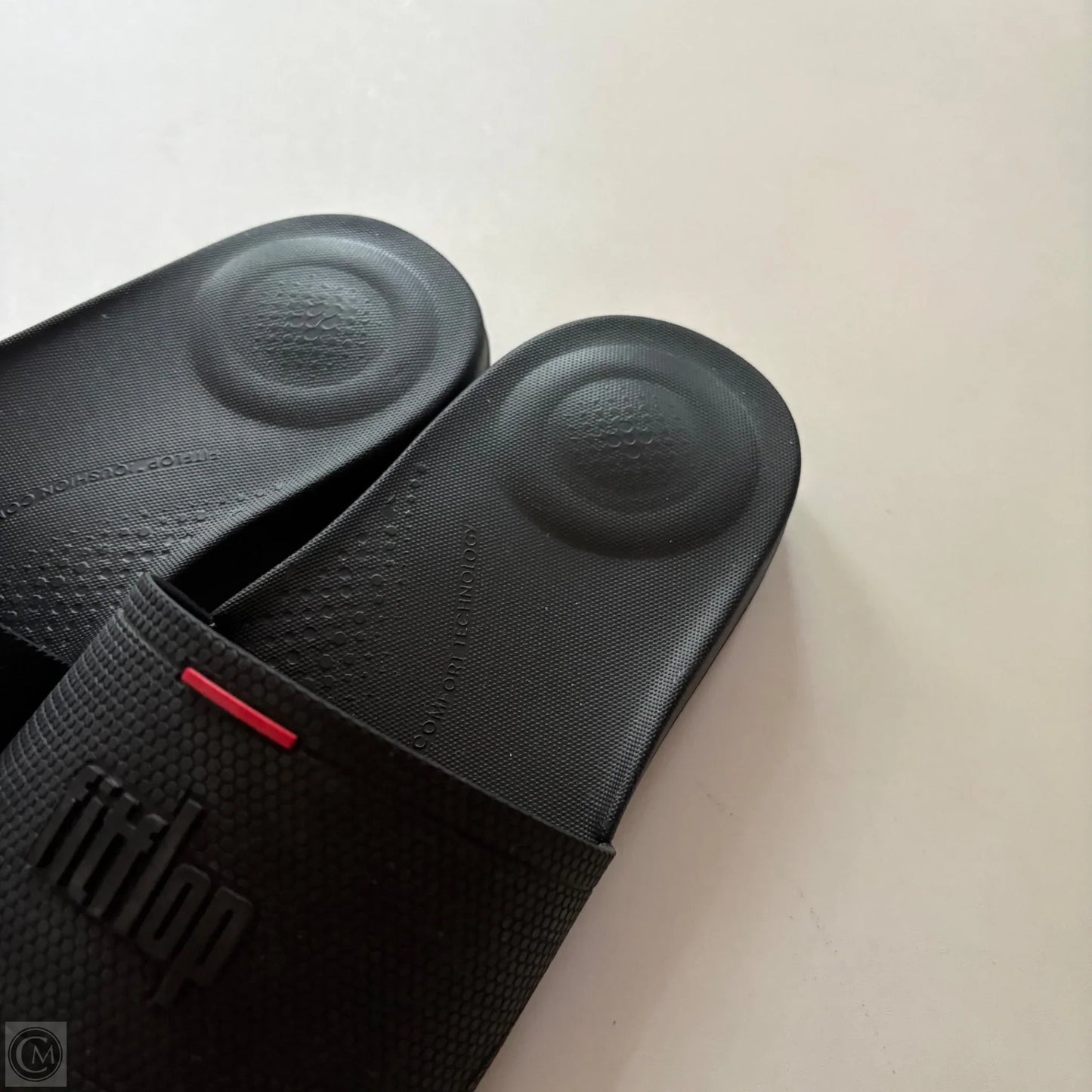 Sandals Flats By Fitflop In Black, Size: 8