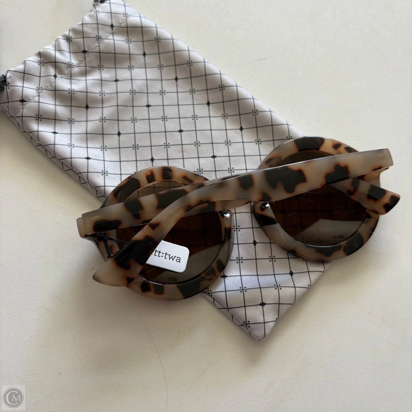 Sunglasses By ett:twa, Size: Medium