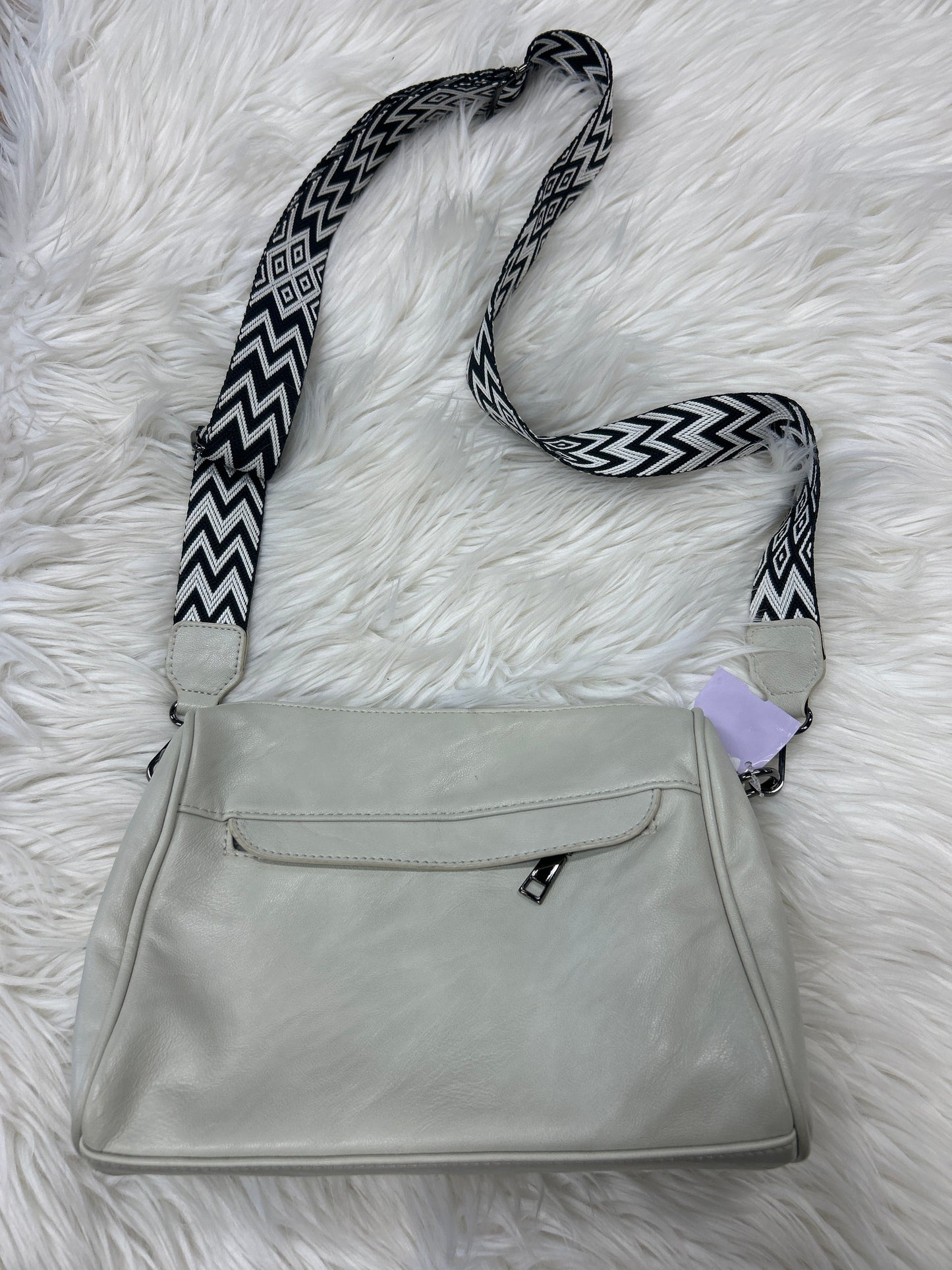 Crossbody By Cmc In Cream, Size:Large