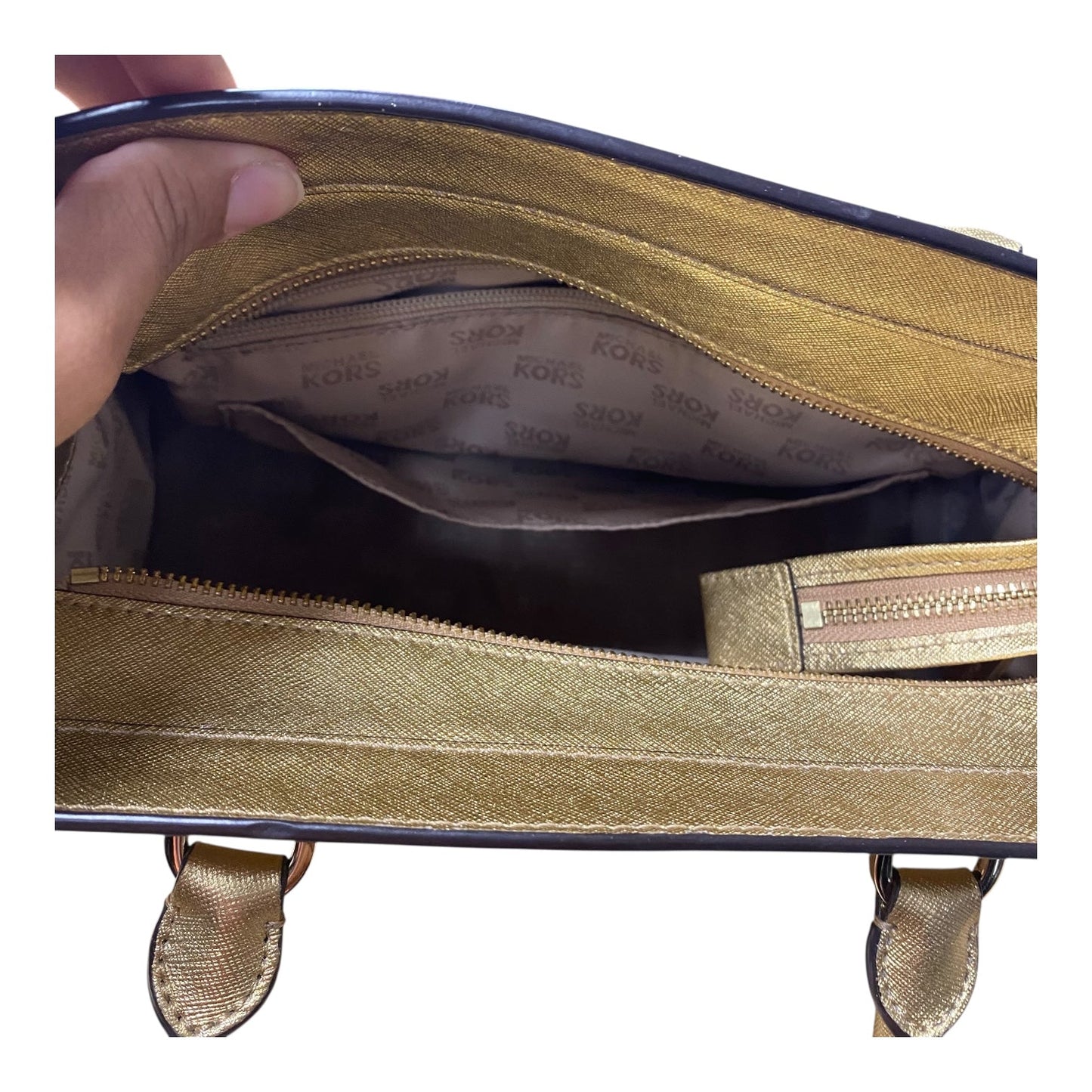 Handbag Designer By Michael Kors In Gold, Size:Medium