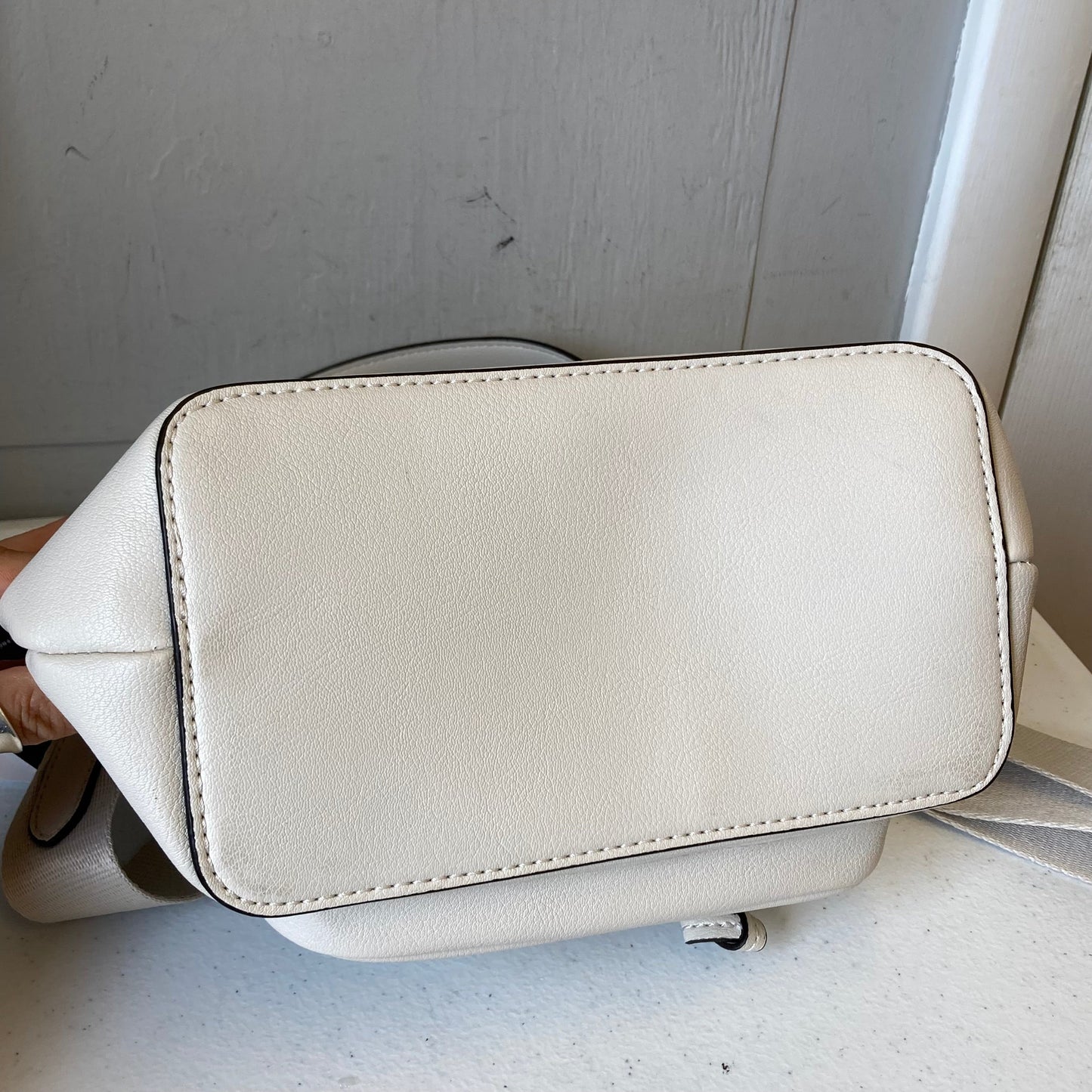Crossbody By Nine West In Beige, Size:Medium