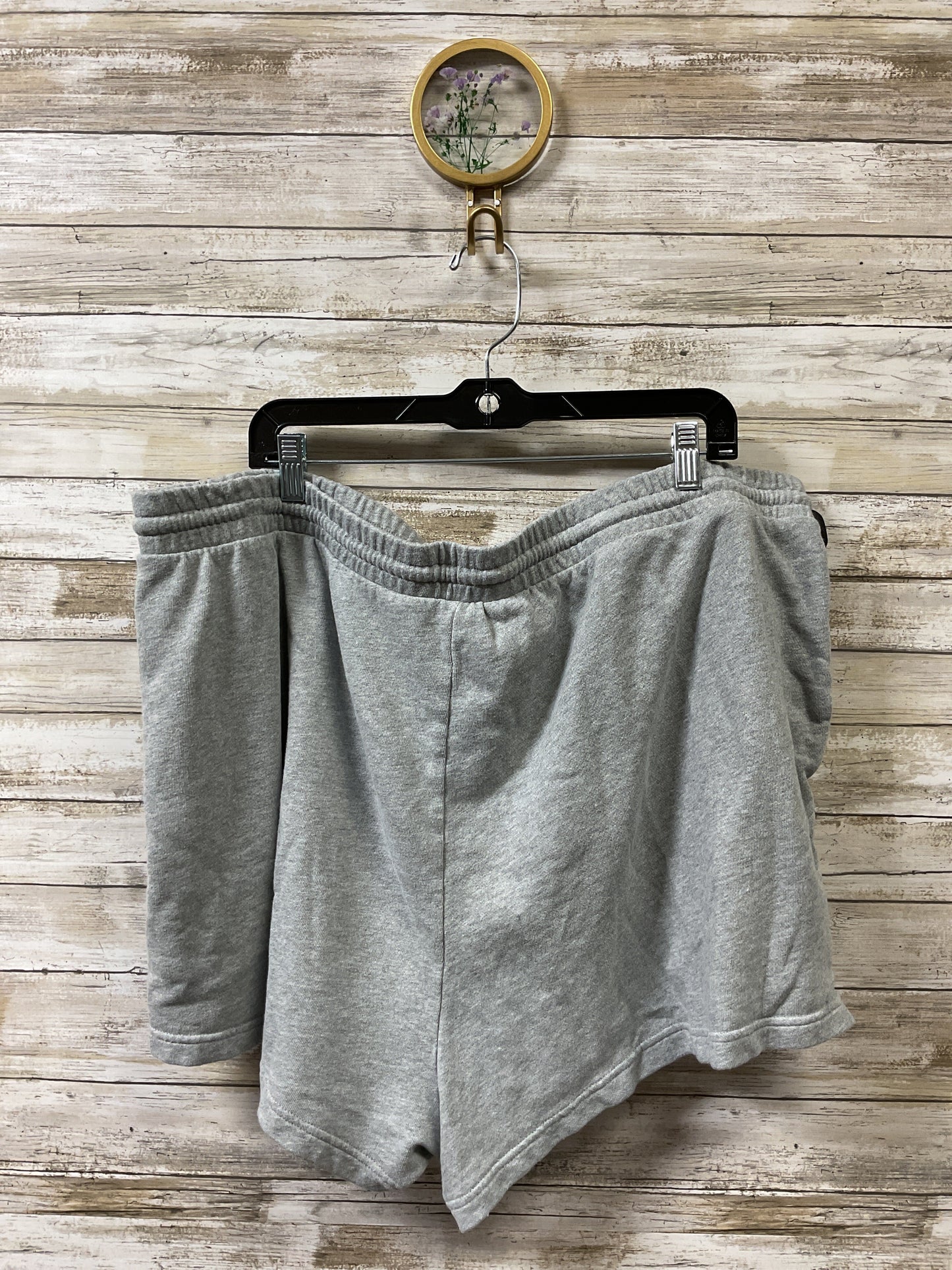 Shorts By Old Navy In Grey, Size:3X