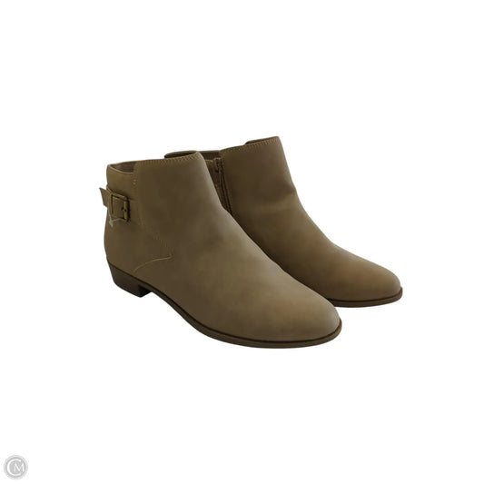 Boots Ankle Flats By St Johns Bay In Brown, Size: 8.5