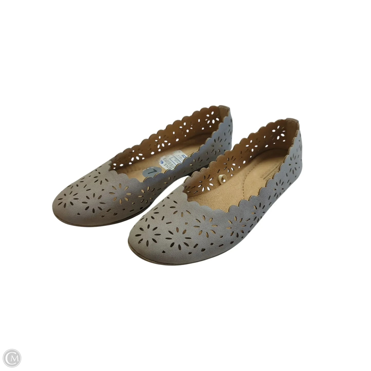 Shoes Flats By White Mountain In Grey, Size: 7