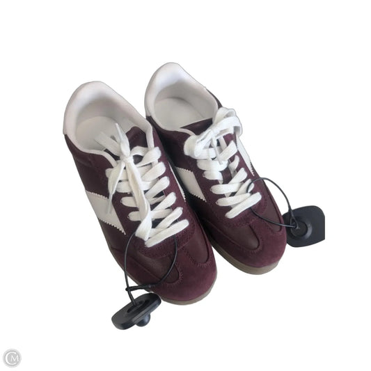 Shoes Sneakers By Universal Thread In Maroon, Size: 6