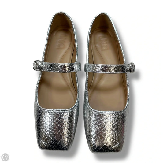 Shoes Flats By Inc In Silver, Size: 7