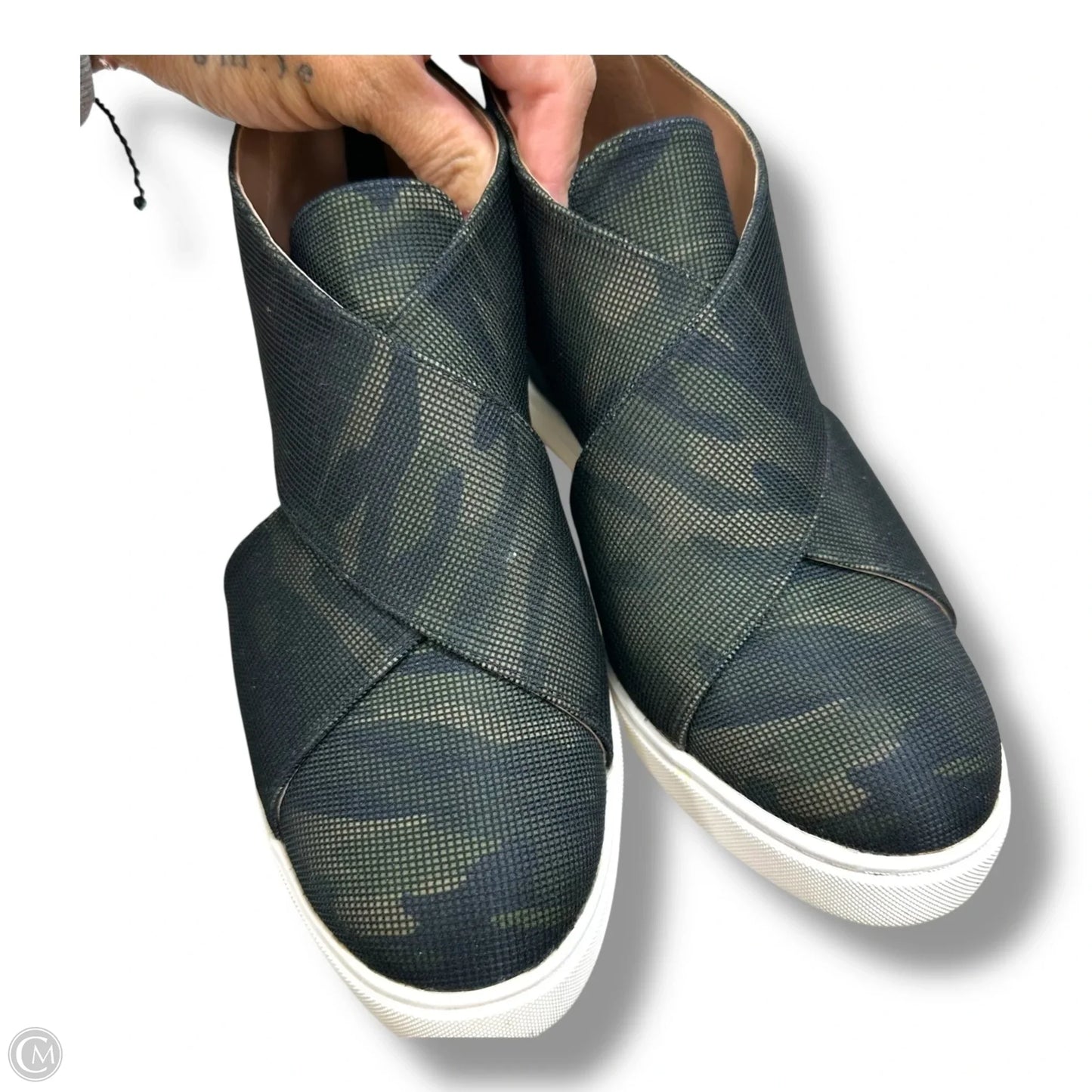 Shoes Sneakers By Linea Paolo In Camouflage Print, Size: 7.5