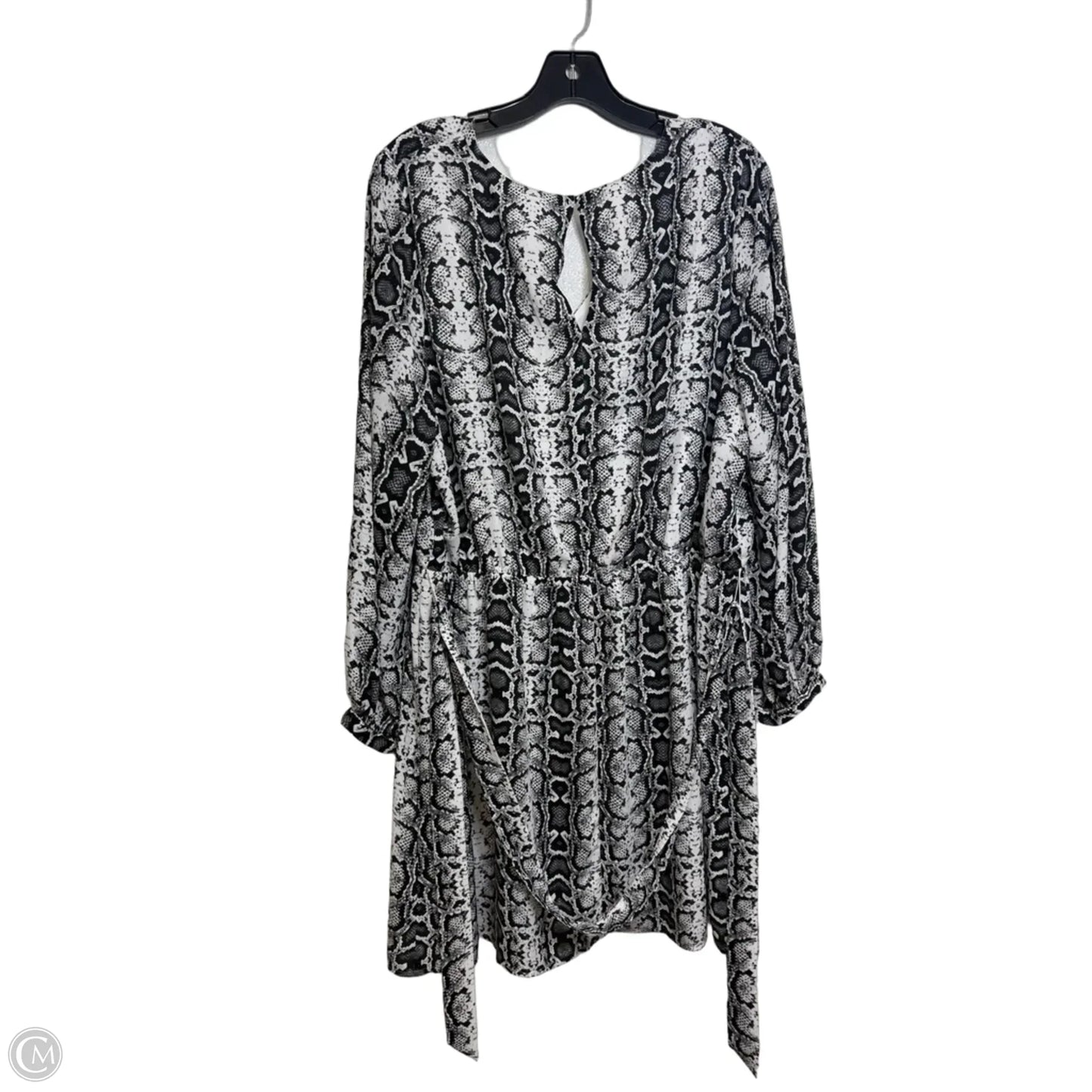 Dress Casual Short By Express In Black & White, Size: Xl