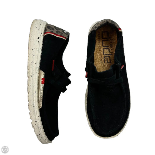 Shoes Flats By Hey Dude In Black, Size: 6