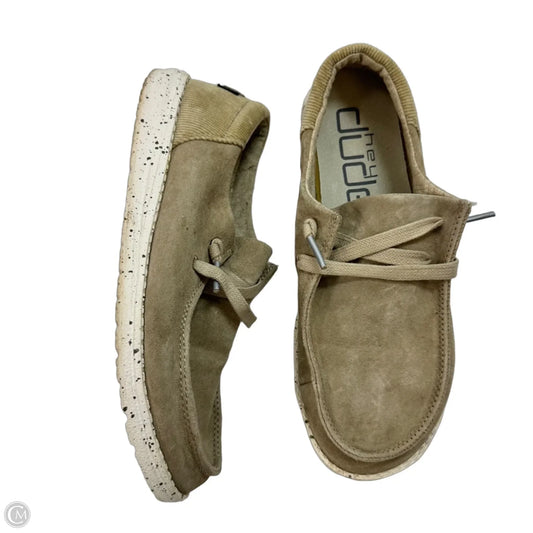 Shoes Flats By Hey Dude In Beige, Size: 6
