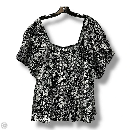 Top Short Sleeve Basic By Torrid In Black & White, Size: 3x