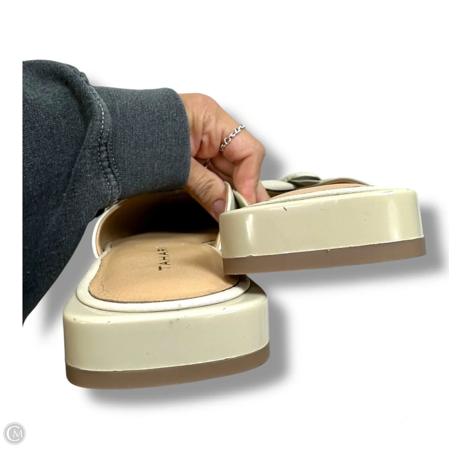 Shoes Flats By Tahari In Beige, Size: 8