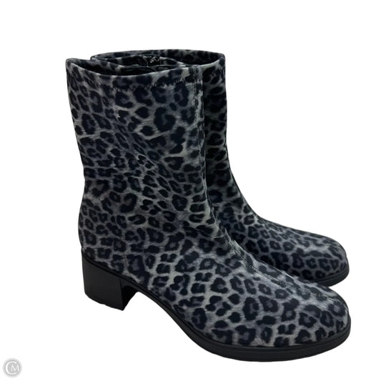 Boots Ankle Flats By Cliffs By White Mountain In Animal Print, Size: 8