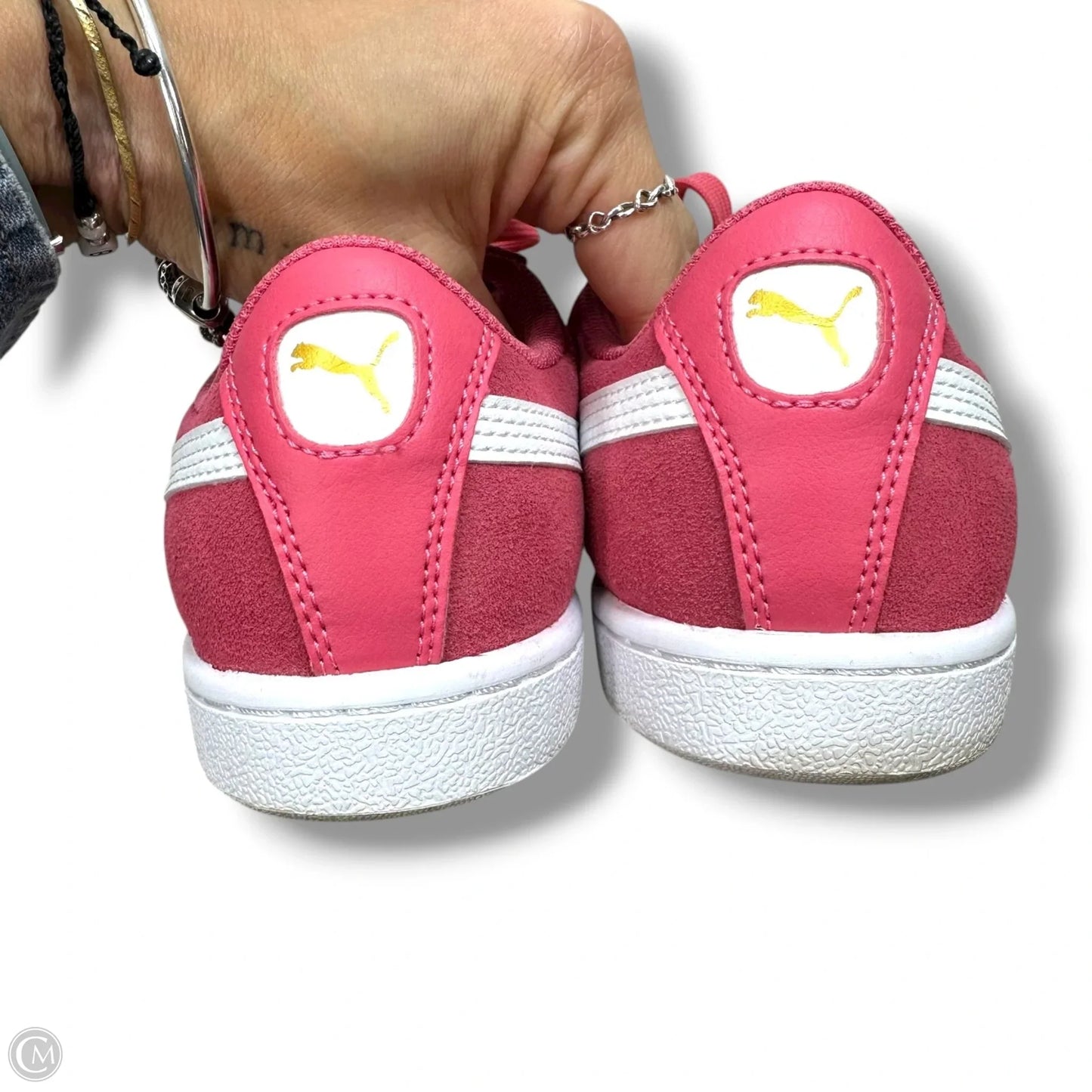 Shoes Sneakers By Puma In Coral, Size: 8