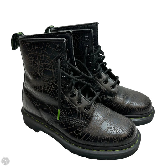 Boots Ankle Flats By Dr Martens In Black, Size: 6
