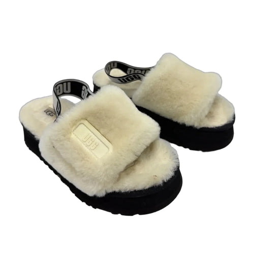 Shoes Designer By UGG In Black & Cream, Size: 6