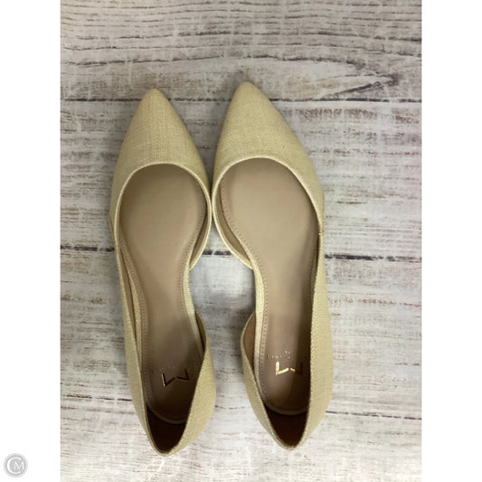 Shoes Flats By Marc Fisher In Tan, Size: 5
