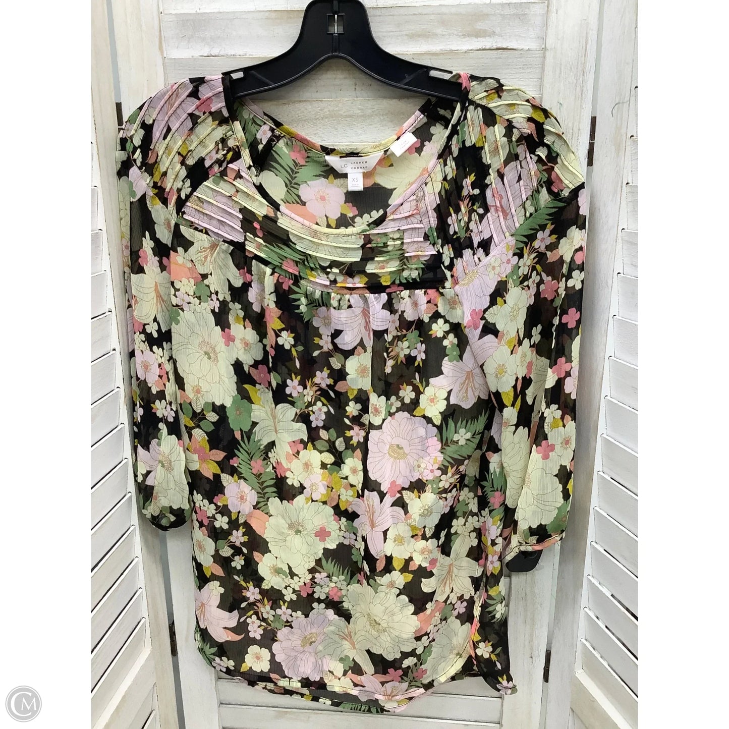Top Short Sleeve By Lc Lauren Conrad In Floral Print, Size: Xs
