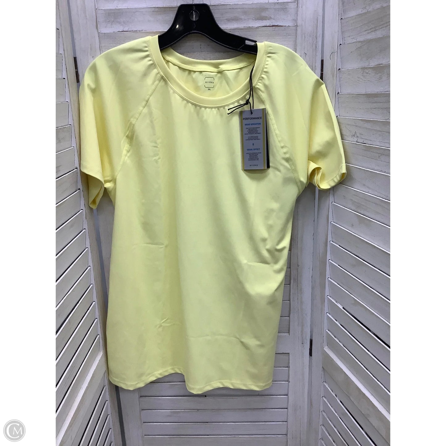 Top Short Sleeve By Clothes Mentor In Yellow, Size: 3x