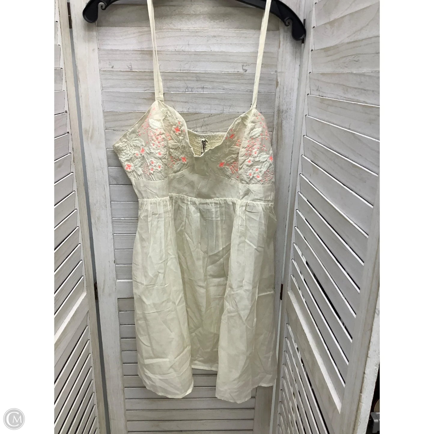 Dress Casual Short By Free People In Ivory, Size: L