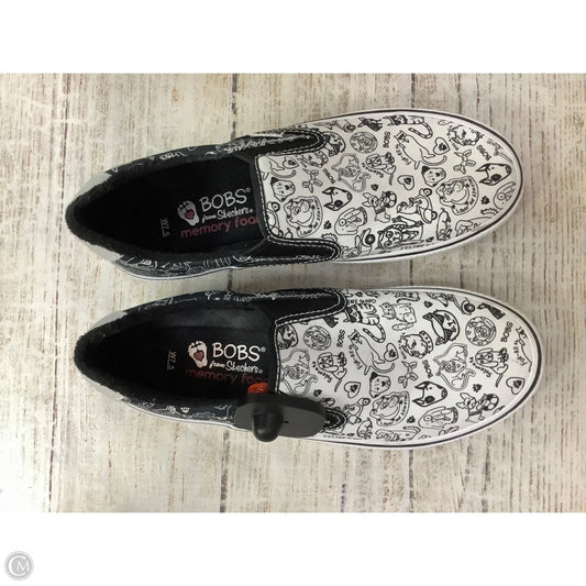 Shoes Flats By Bobs In Black & White, Size: 7.5