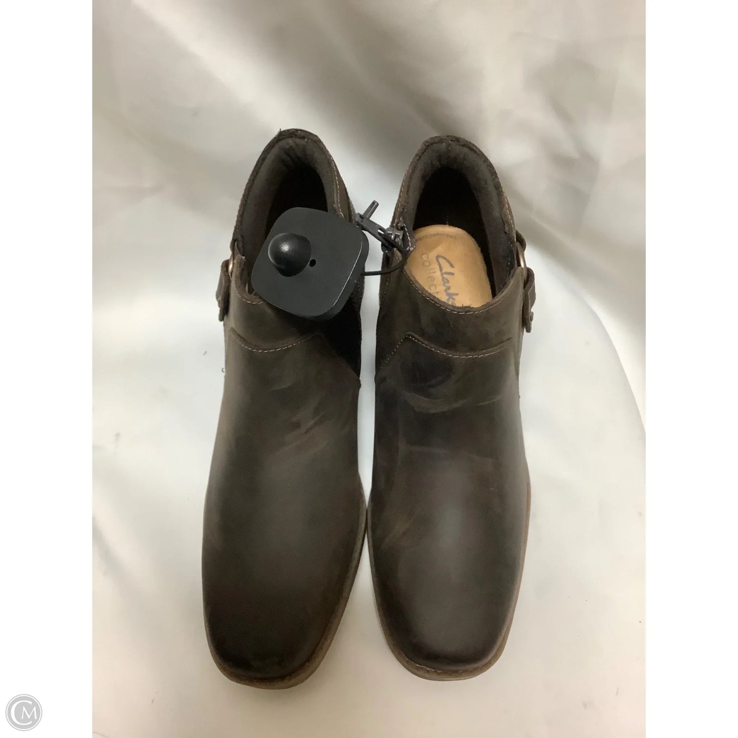 Boots Ankle Flats By Clarks In Brown, Size: 6