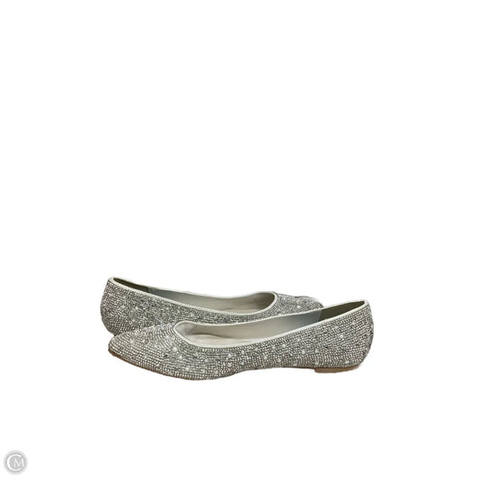 Shoes Flats By Clothes Mentor In Silver, Size: 11