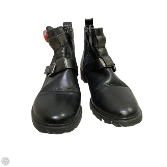 Boots Ankle Flats By Clothes Mentor In Black, Size: 6.5