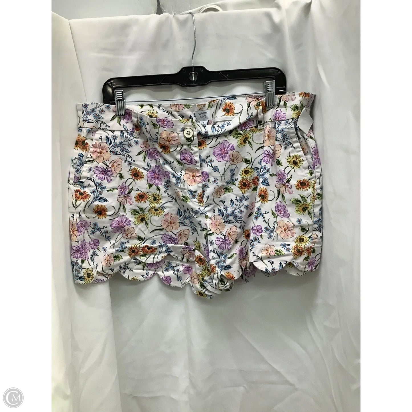 Shorts By Crown And Ivy In Floral Print, Size: 16