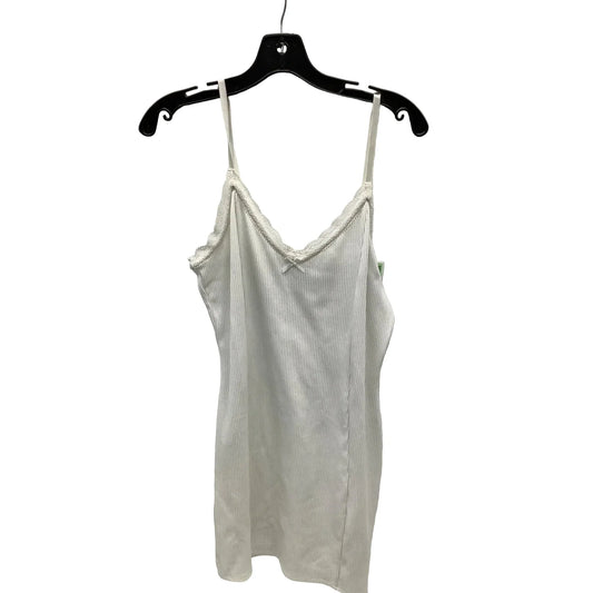 Dress Casual Short By Divided In White, Size: L