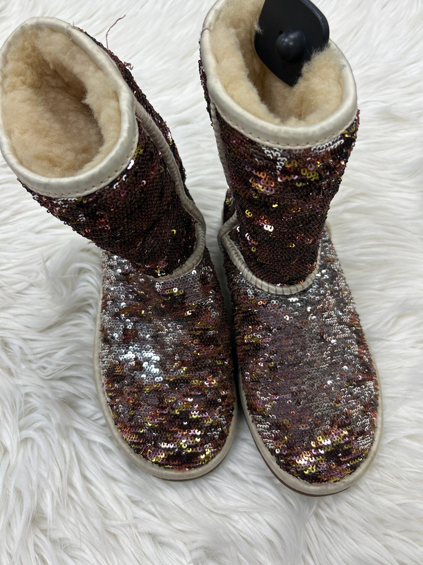 Boots Designer By Ugg In Gold, Size:5