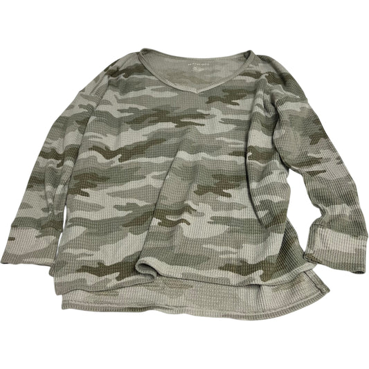 Top Long Sleeve By American Eagle In Camouflage Print, Size: S