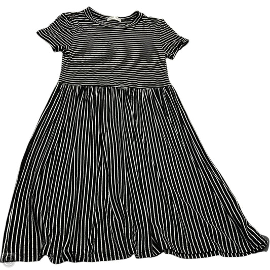 Dress Casual Short By Vestique In Black & White, Size: S