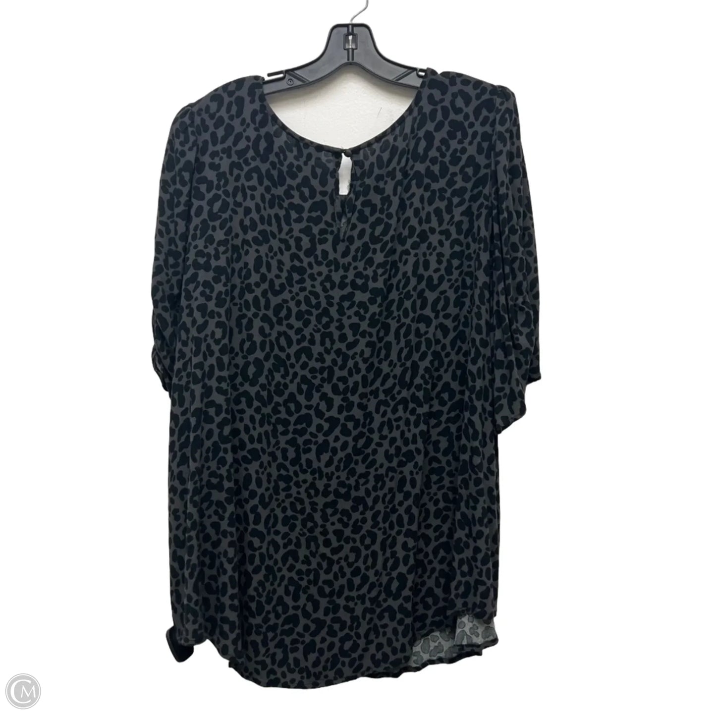 Top Short Sleeve By Torrid In Black & Grey, Size: 4x