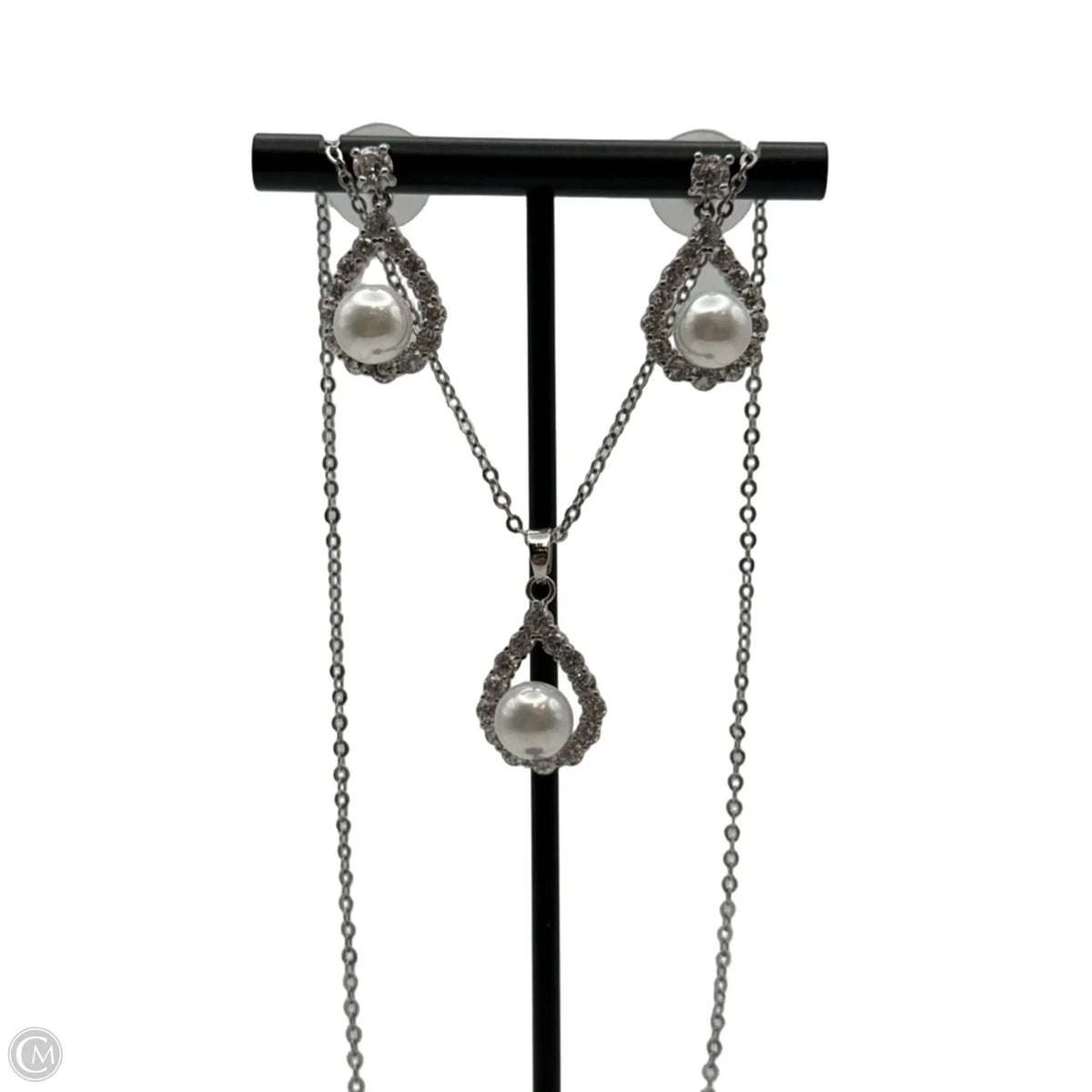 Necklace Set in Silver & White